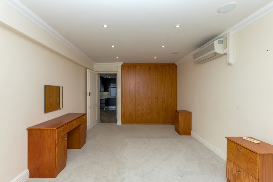 To Let 2 Bedroom Property for Rent in Sea Point Western Cape